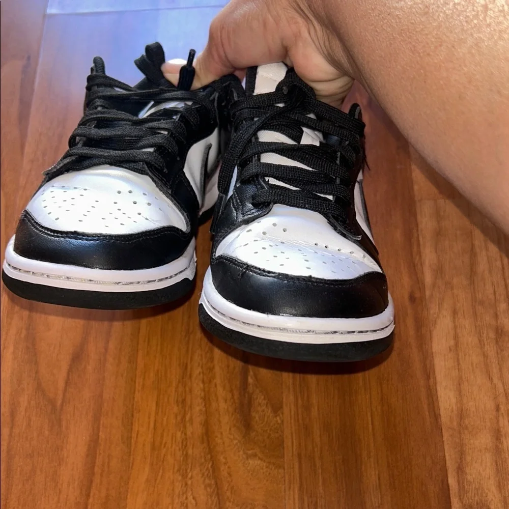 Nike Kids Sneakers in Black and White
